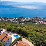Cozy Home In Matulji With Sauna بيت للعطل